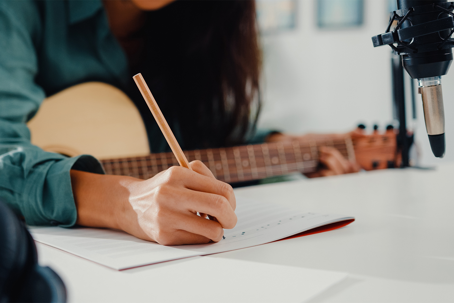 4 Motivation Tips For Songwriters