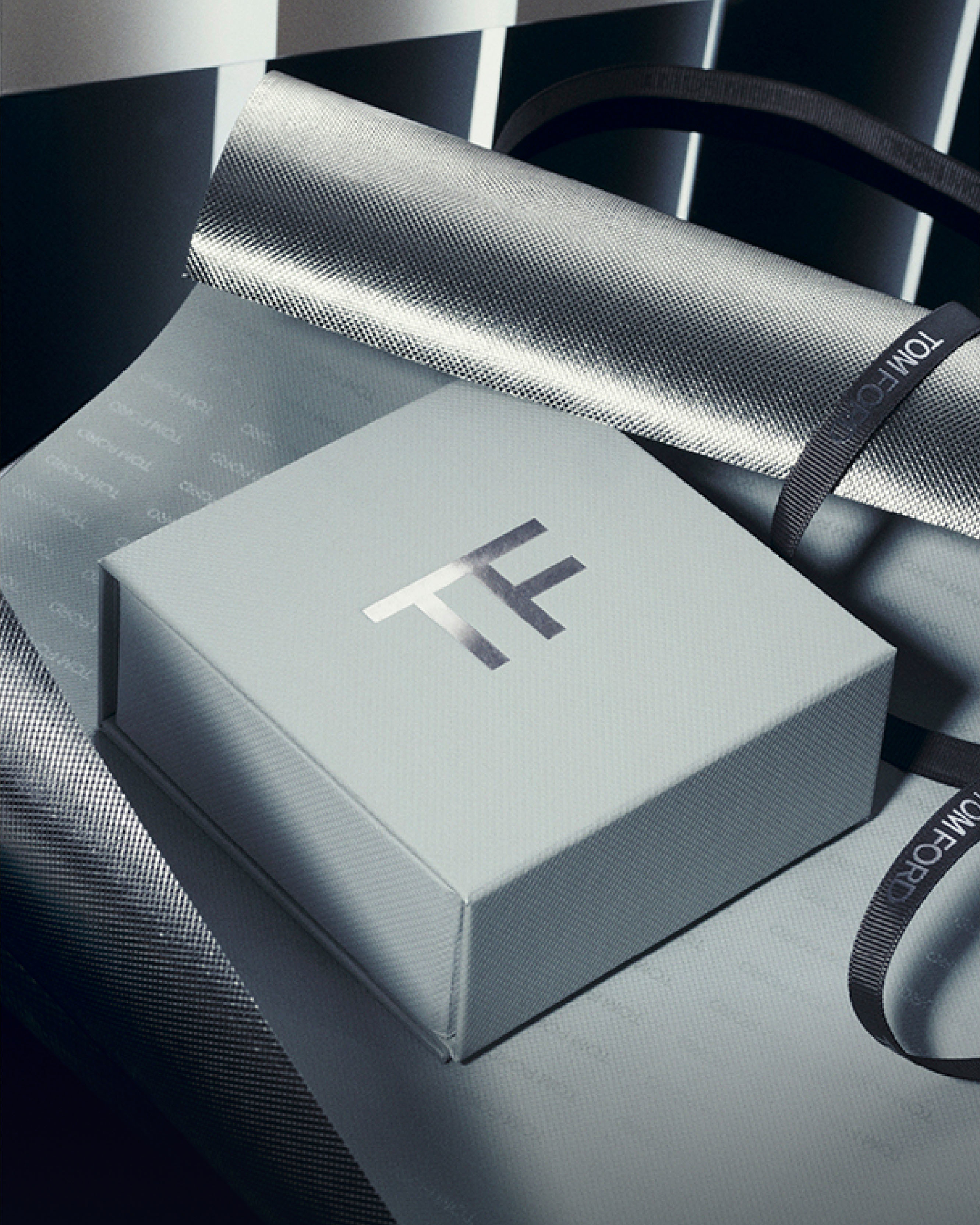 TOM FORD