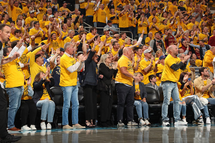 Pacers crowd