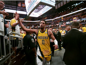 Tyrese Haliburton walk off