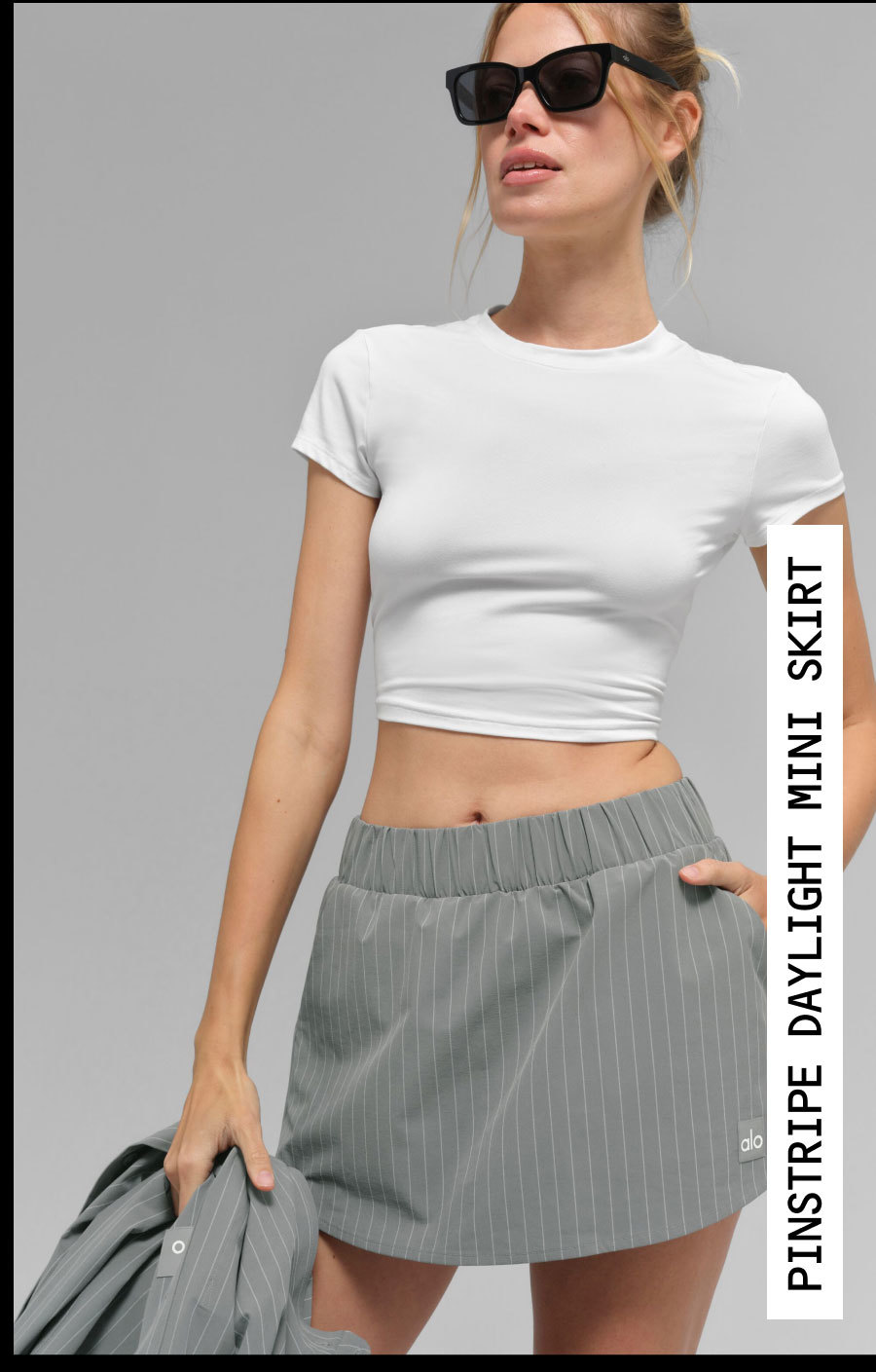 DAYLIGHT PINSTRIPE MINI SKIRT