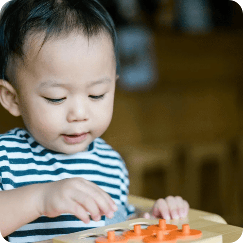 11 Genius Ideas to Keep Kids Busy While They're Stuck Waiting