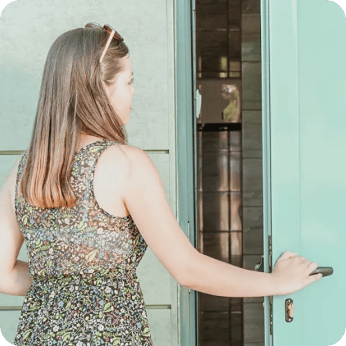 a woman going to the bathroom to pee just in case, which isn't recommended by pelvic floor experts