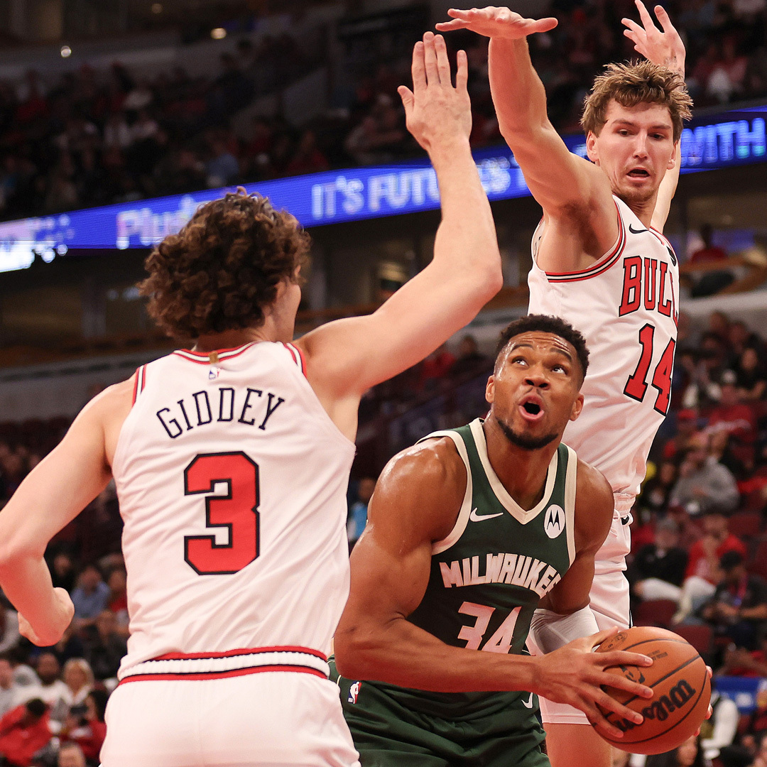 Giannis Antetokounmpo, Josh Giddey, Matas Buzelis