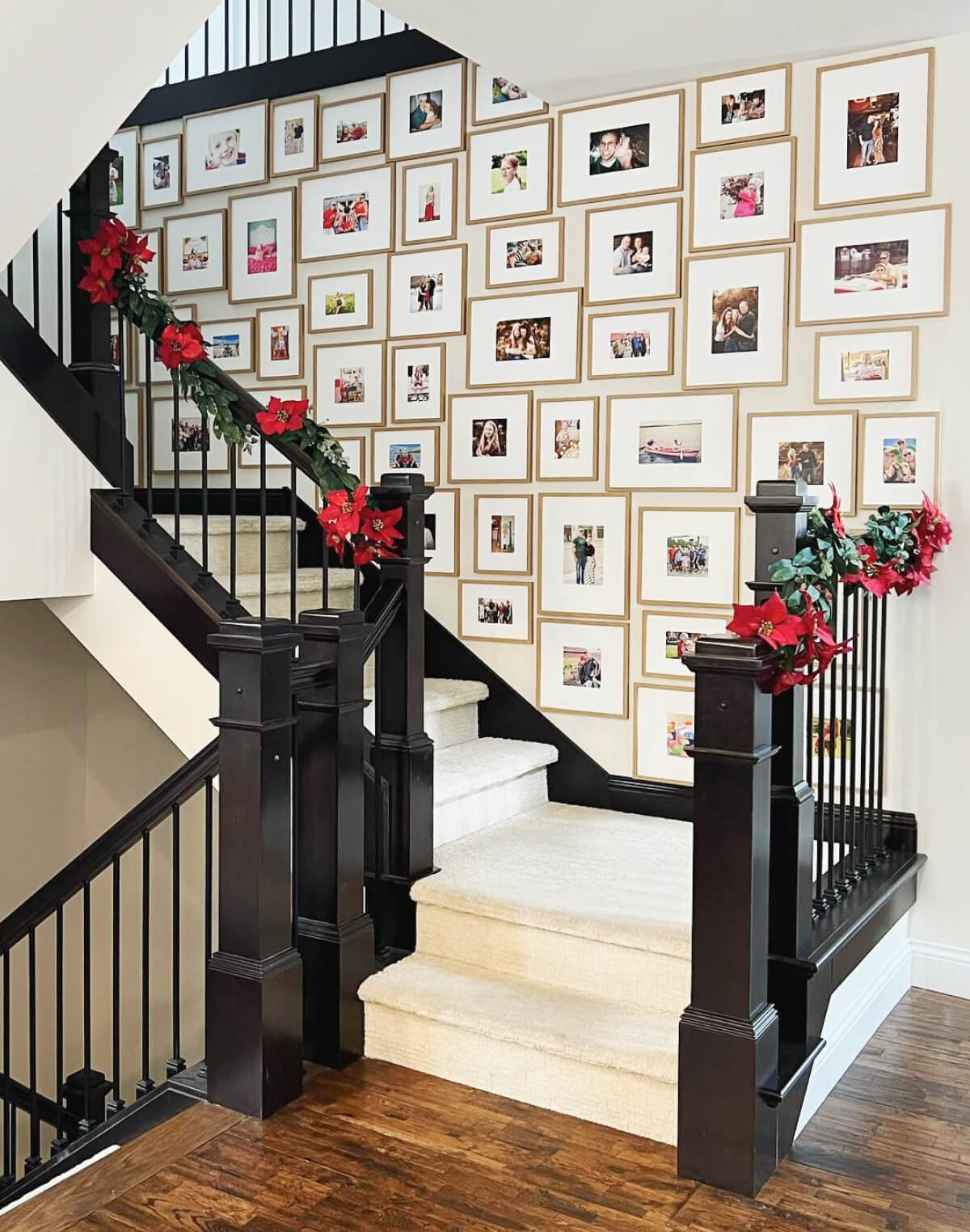 [Mixtiles] Holiday feeling from floor to ceiling with Mixtiles. | ORDER NOW