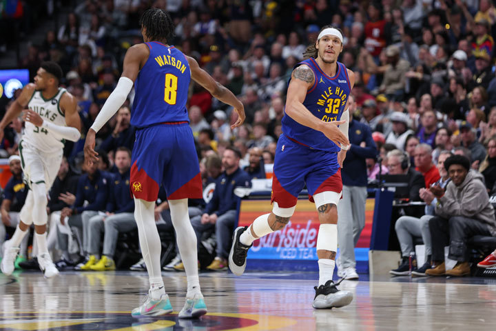 Peton Watson, Aaron Gordon