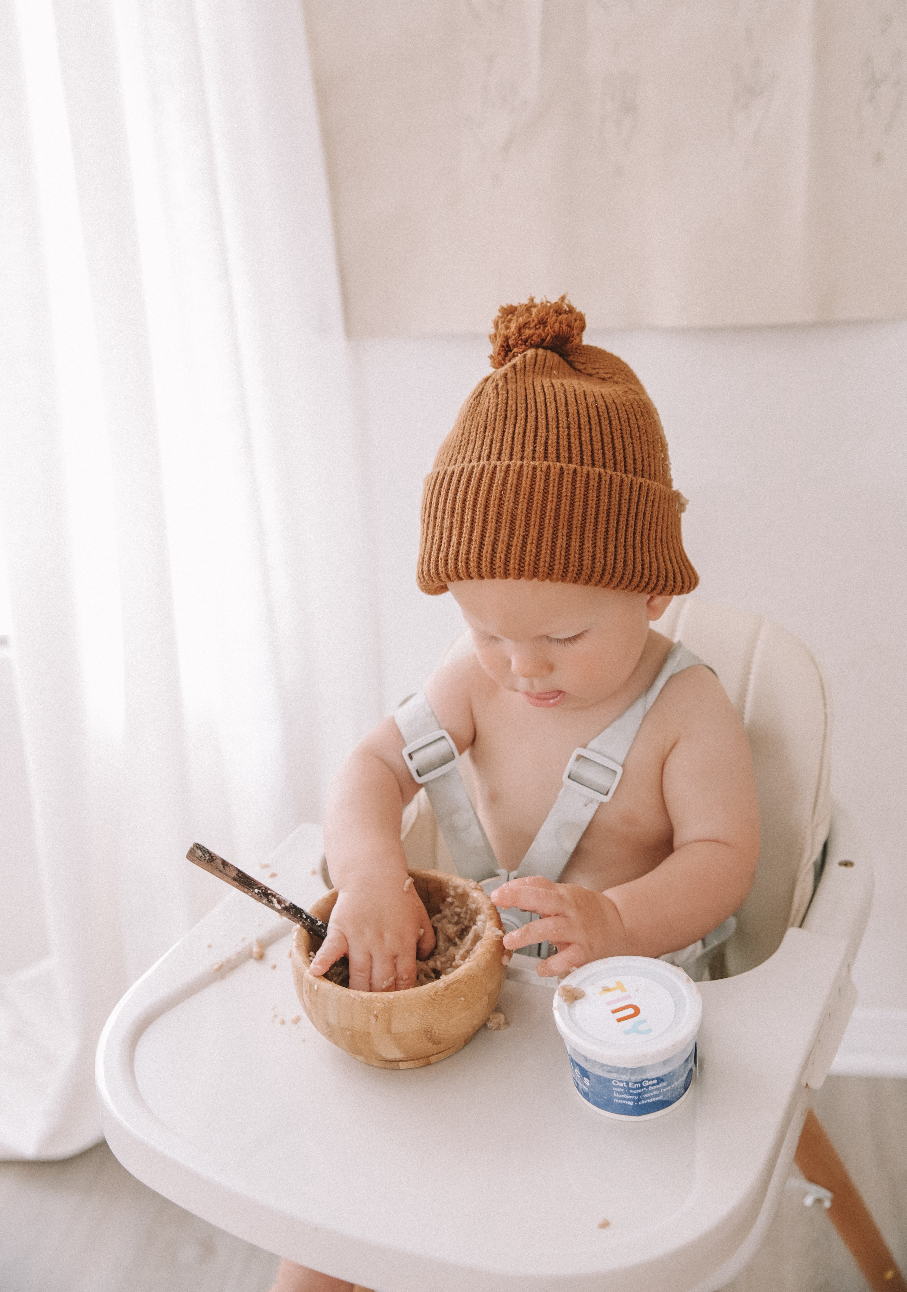 Tiny Organics family mealtime moment