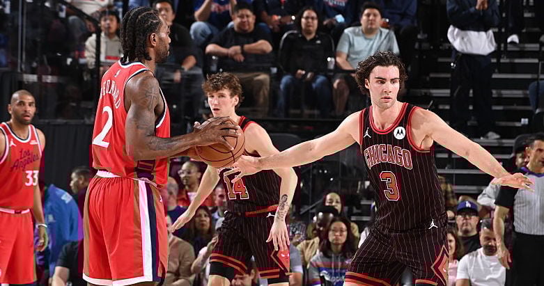 कवी लियोनार्ड