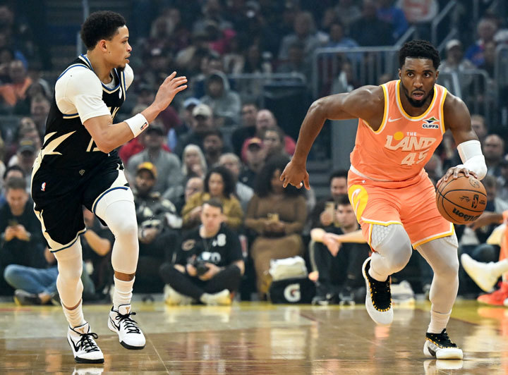 Райан Роллинз, Донован Митчелл