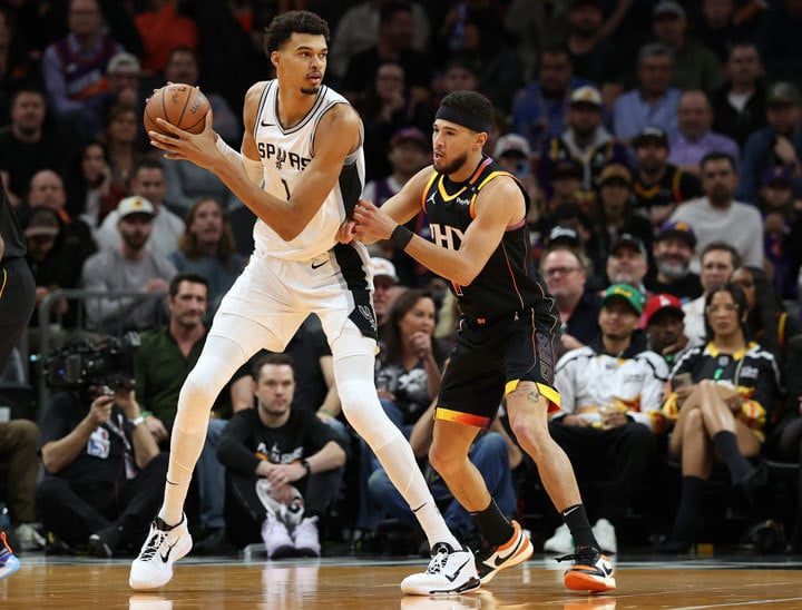 Виктор Вембаньяма, Девин Букер