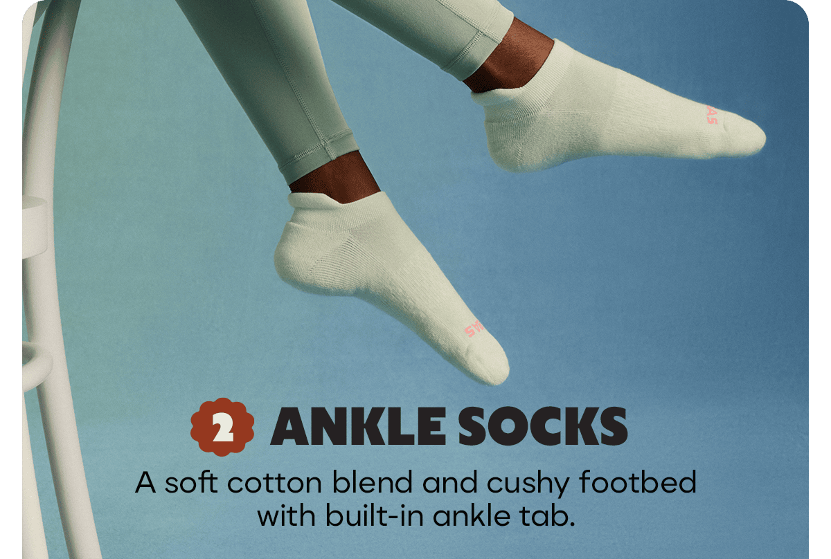 ANKLE SOCKS | A soft cotton blend and cushy footbed with built-in ankle tab.