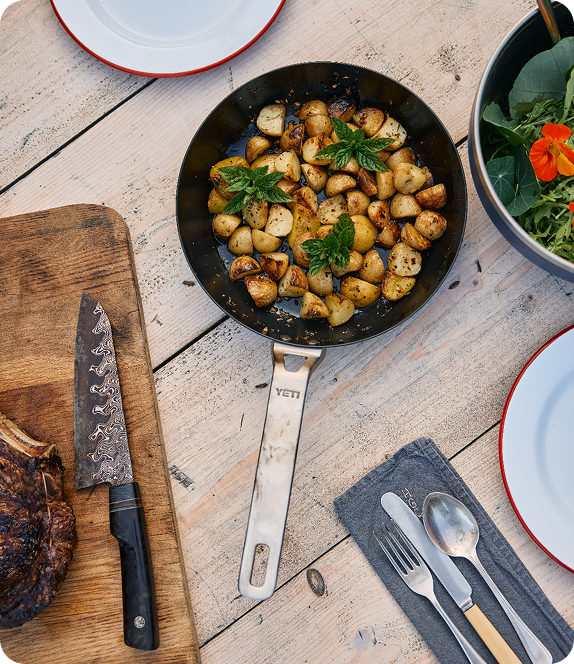 YETI® Carbon Steel 10” Pan