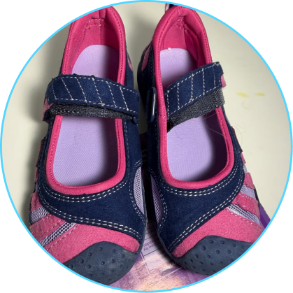 Girls' shoes