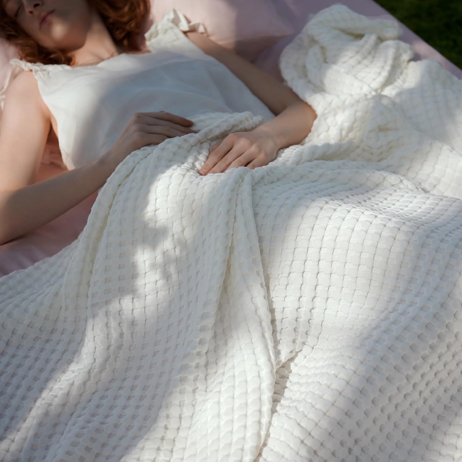 Bedsure Waffle Knit Cooling Blanket