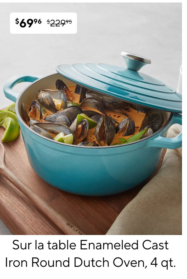Sur la table Enameled Cast Iron Round Dutch Oven, 4 qt.