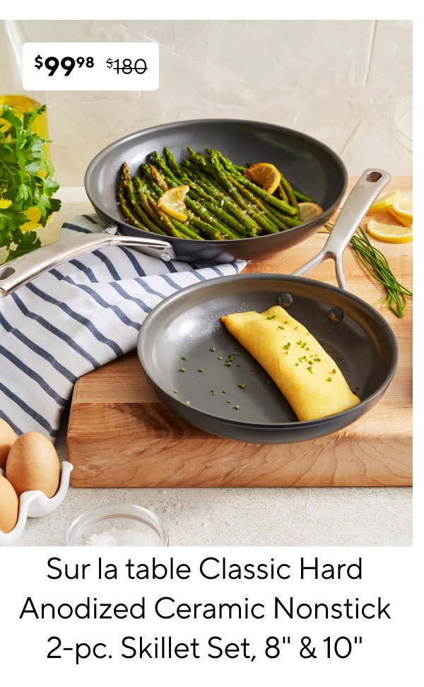 Sur la table Classic Hard Anodized Ceramic Nonstick Skillet Set of 2