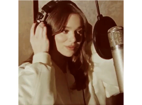 Listen to Hailee Steinfeld in the studio for our new campaign. | DISCOVER IT NOW