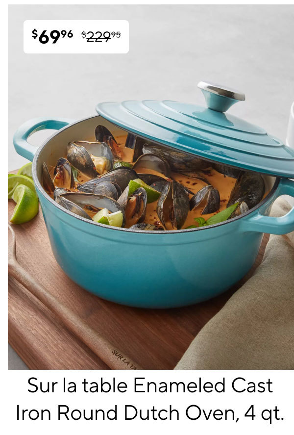 Sur la table Enameled Cast Iron Round Dutch Oven, 4 qt.