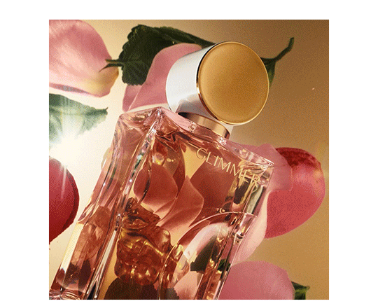 Behind the Spark | Glimmer is an amber floral fragrance with a gourmand twist. Includes notes of Macaron Rose Accord, Amber Embrace Accord and Shimmering Patchouli.