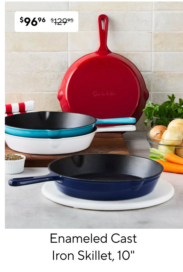Sur la table Enameled Cast Iron Skillet
