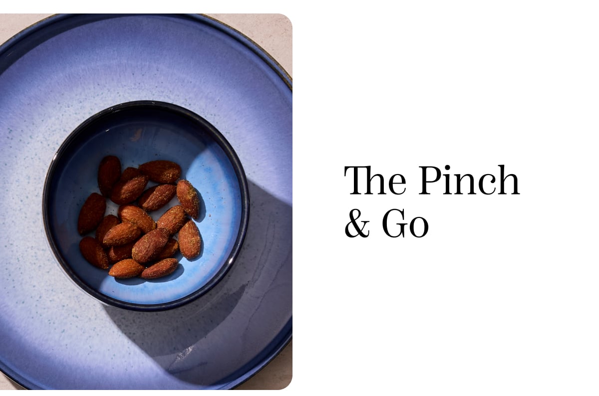 Sur la table Lucent Reactive Glaze Pinch Bowl