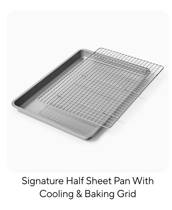 Sur la table Signature Half Sheet Pan With Cooling & Baking Grid