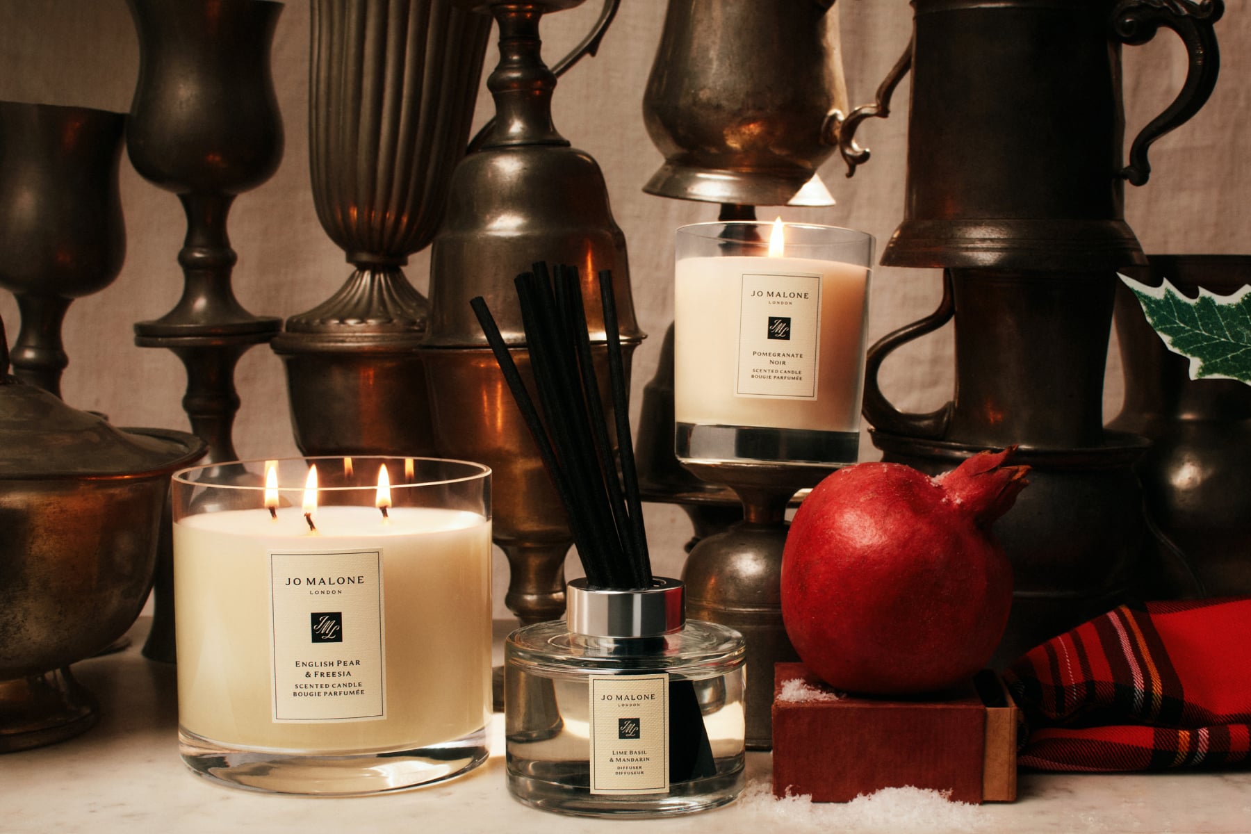 JO MALONE LONDON | ENGLISH PEAR & FREESIA SCENTED CANDLE BOUGIE PARFUMÉE | JO MALONE LONDON | LIME BASIL & MANDARIN DIFFUSER DIFFUSEUR | JO MALONE LONDON | POMEGRANATE NOIR SCENTED CANDLE BOUGIE PARFUMÉE JO MALONE LONDON | ENGLISH PEAR & FREESIA SCENTED CANDLE BOUGIE PARFUMÉE | JO MALONE LONDON | LIME BASIL & MANDARIN DIFFUSER DIFFUSEUR | JO MALONE LONDON | POMEGRANATE NOIR SCENTED CANDLE BOUGIE PARFUMÉE