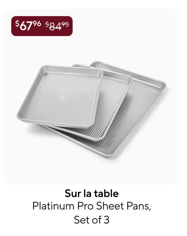 Sur la table Platinum Pro Sheet Pans, Set of 3