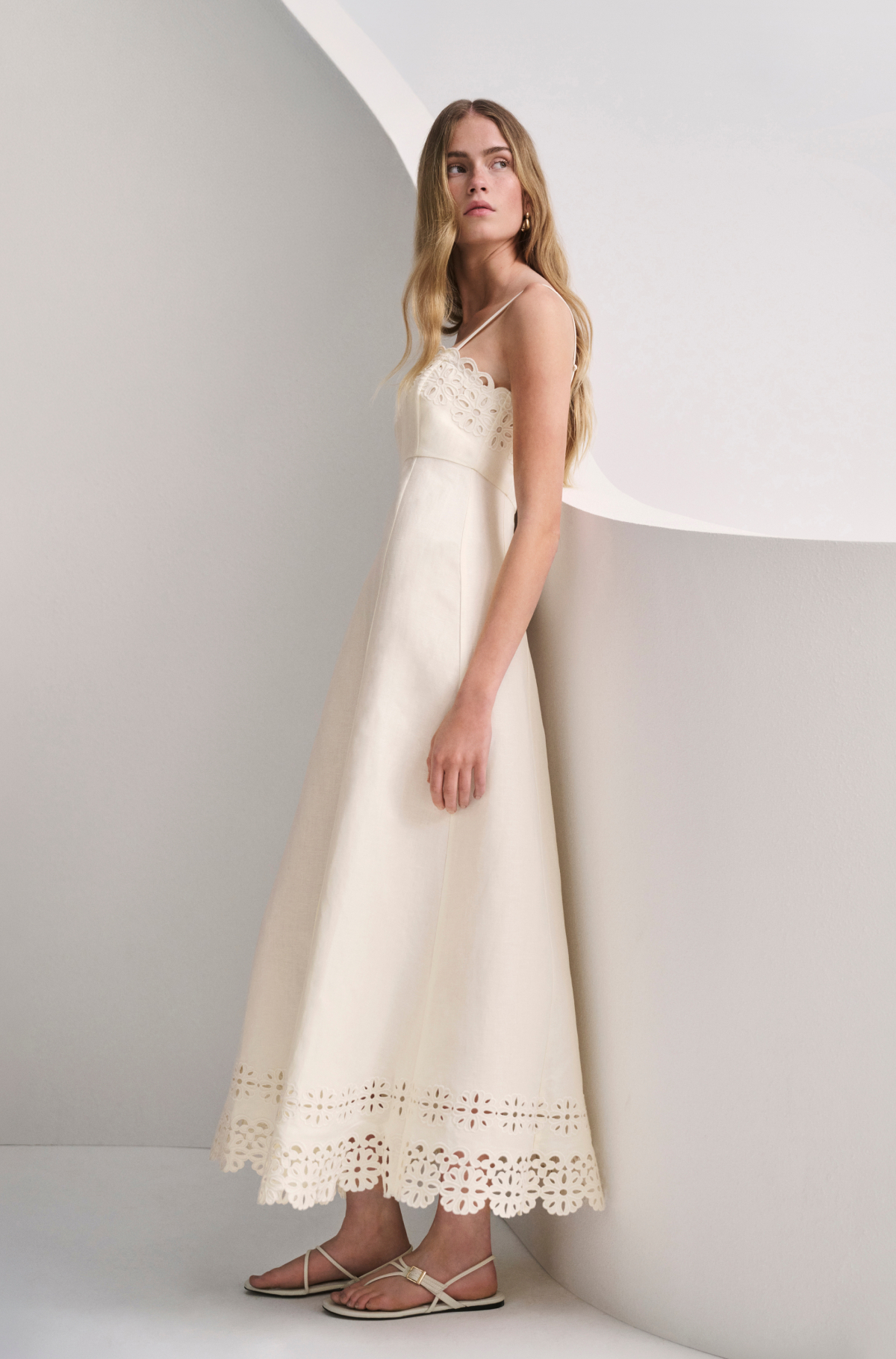 Explore our new season cutwork before our offer ends.