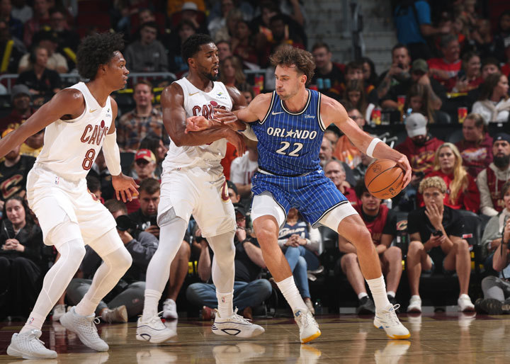 Peyton Watson, Donovan Mitchell, Franz Wagner
